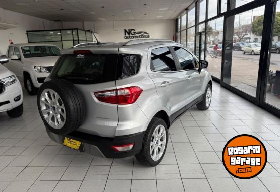 Autos - Ford EcoSport Titanium 2021 Nafta 84000Km - En Venta
