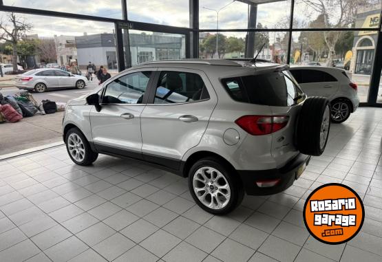 Autos - Ford EcoSport Titanium 2021 Nafta 84000Km - En Venta