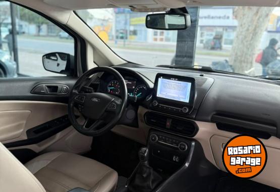 Autos - Ford EcoSport Titanium 2021 Nafta 84000Km - En Venta