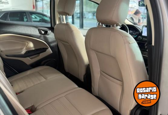 Autos - Ford EcoSport Titanium 2021 Nafta 84000Km - En Venta