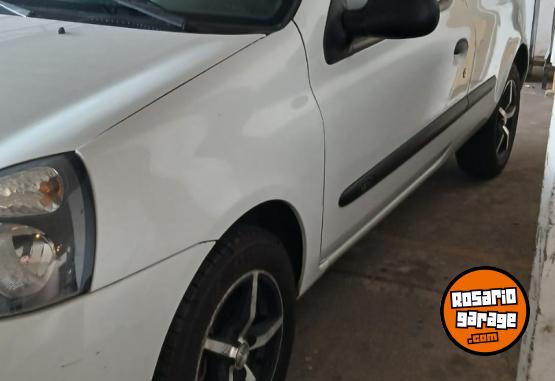 Autos - Renault Clio autentiq pack 2 2012 Nafta 195000Km - En Venta