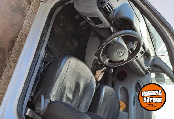 Autos - Renault Clio autentiq pack 2 2012 Nafta 195000Km - En Venta