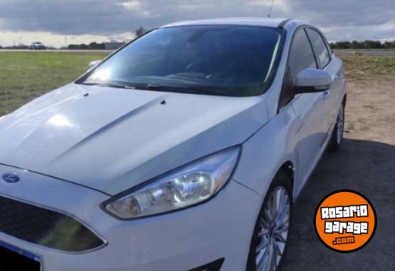 Autos - Ford Focus se plus 2016 Nafta 112000Km - En Venta