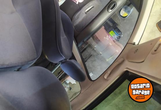 Autos - Peugeot 206 2006 Diesel 190000Km - En Venta