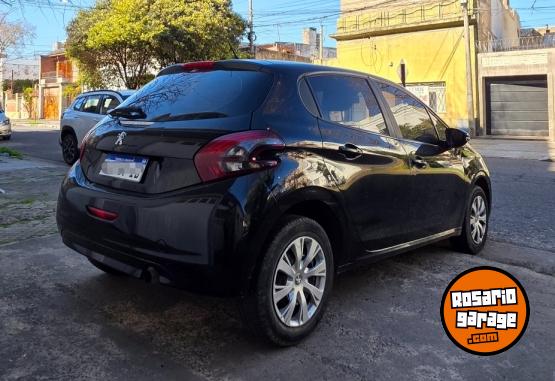 Autos - Peugeot 208 2017 Nafta 89000Km - En Venta