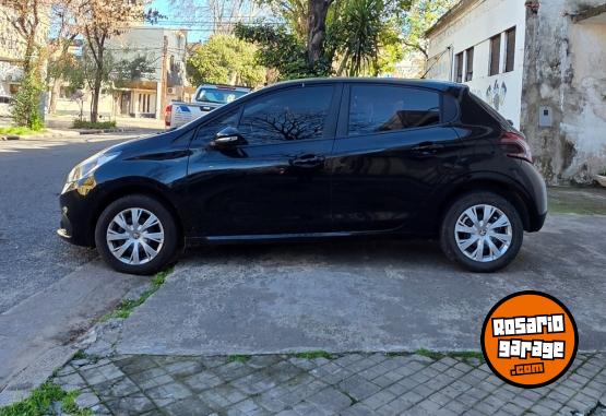 Autos - Peugeot 208 2017 Nafta 89000Km - En Venta