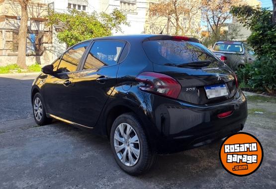 Autos - Peugeot 208 2017 Nafta 89000Km - En Venta