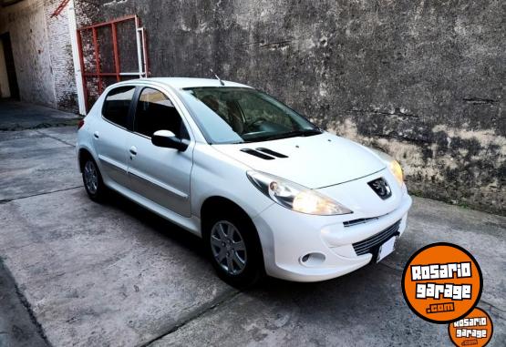 Autos - Peugeot 207 2013 Nafta 118000Km - En Venta