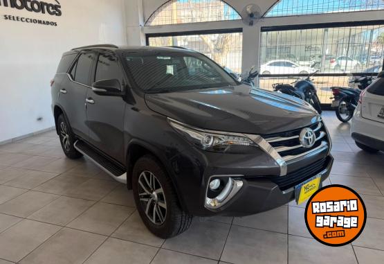 Camionetas - Toyota SW4 Srx 2017 Diesel 147000Km - En Venta
