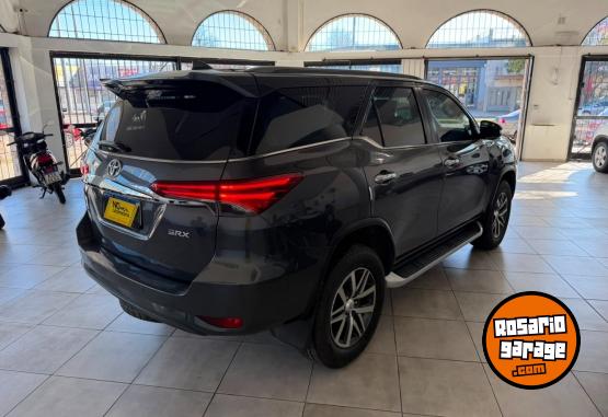 Camionetas - Toyota SW4 Srx 2017 Diesel 147000Km - En Venta
