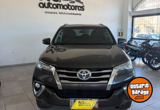 Camionetas - Toyota SW4 Srx 2017 Diesel 147000Km - En Venta