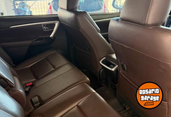 Camionetas - Toyota SW4 Srx 2017 Diesel 147000Km - En Venta