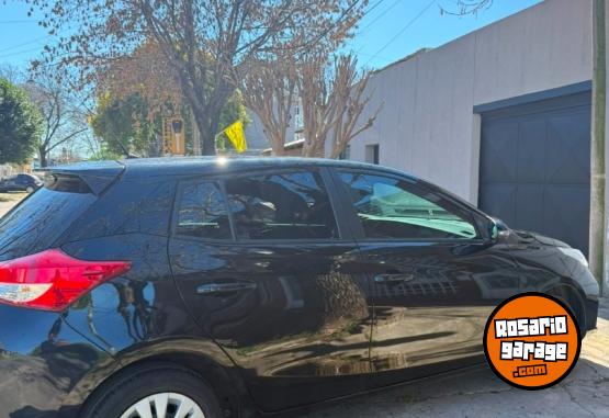 Autos - Toyota TOYOTA YARIS 1.5 5 PTAS 2025 Nafta 10000Km - En Venta