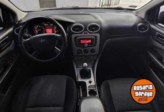 Autos - Ford FOCUS 2.0 TREND 5 PTAS 2010 Nafta 219000Km - En Venta