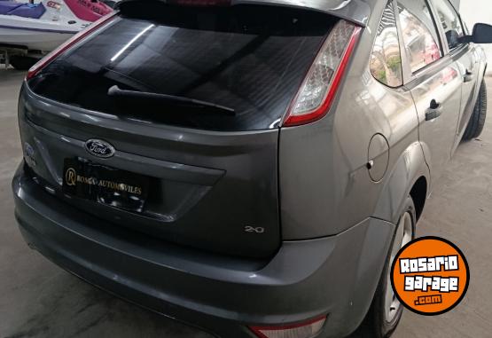 Autos - Ford FOCUS 2.0 TREND 5 PTAS 2010 Nafta 219000Km - En Venta