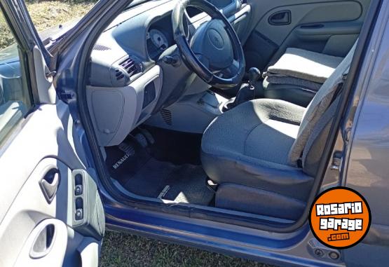 Autos - Renault Clio pax plus tipo sedan 2009 Nafta 147000Km - En Venta