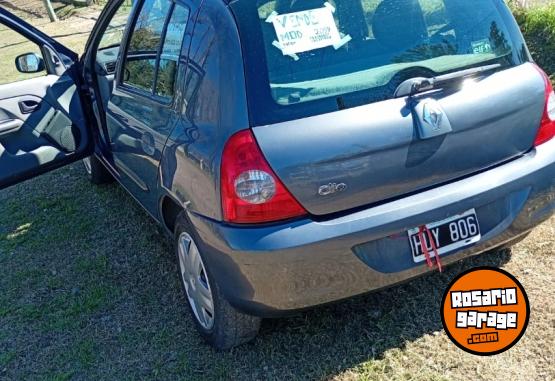 Autos - Renault Clio pax plus tipo sedan 2009 Nafta 147000Km - En Venta