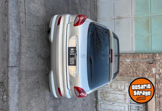 Autos - Peugeot 207 2013 Nafta 137000Km - En Venta