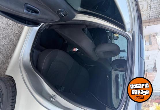 Autos - Peugeot 207 2013 Nafta 137000Km - En Venta
