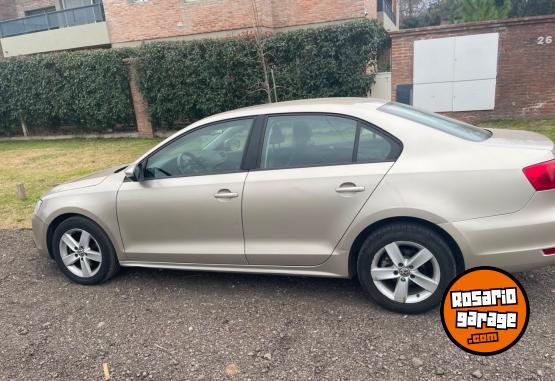 Autos - Volkswagen vento  2.5 luxury 2013 Nafta 155000Km - En Venta