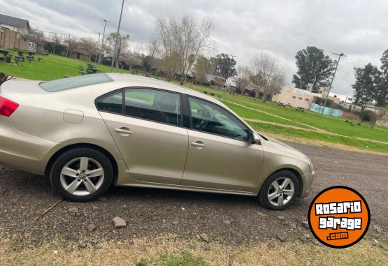 Autos - Volkswagen vento  2.5 luxury 2013 Nafta 155000Km - En Venta