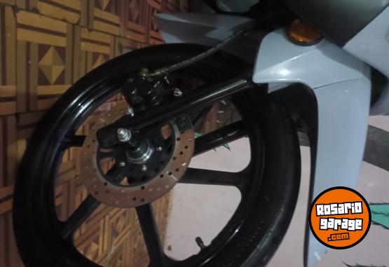 Motos - Otra marca Ika sialom 2025 Nafta 7000Km - En Venta