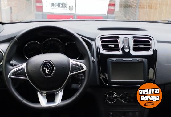 Autos - Renault Logan Intens 2023 Nafta 42900Km - En Venta