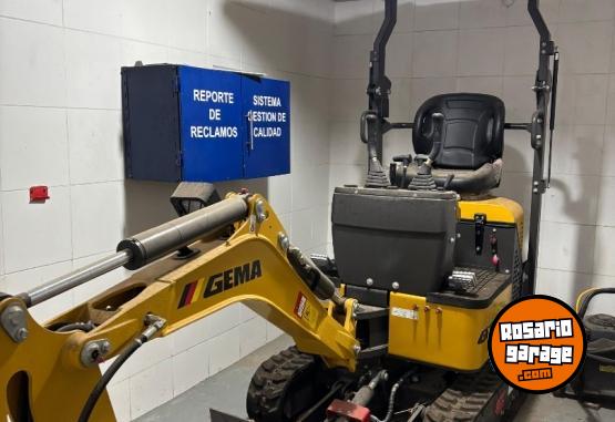 Camiones y Grúas - MINIEXCAVADORA - En Venta
