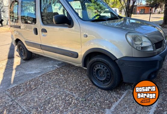 Utilitarios - Renault Kangoo 2012 GNC 300000Km - En Venta