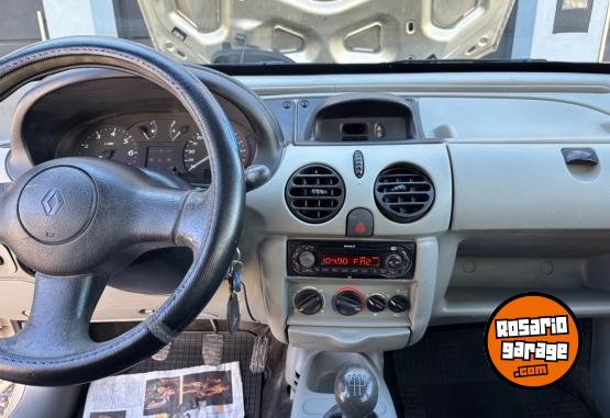 Utilitarios - Renault Kangoo 2012 GNC 300000Km - En Venta
