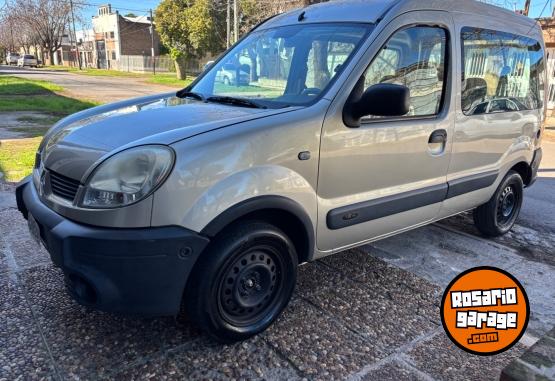 Utilitarios - Renault Kangoo 2012 GNC 300000Km - En Venta