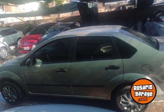 Autos - Ford Fiesta Max 2007 Nafta 170000Km - En Venta