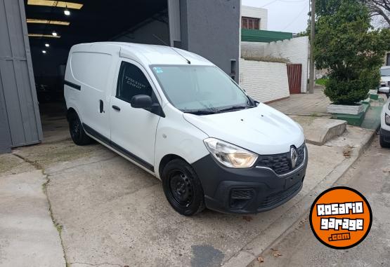 Utilitarios - Renault Kangoo 2021 Nafta 132000Km - En Venta
