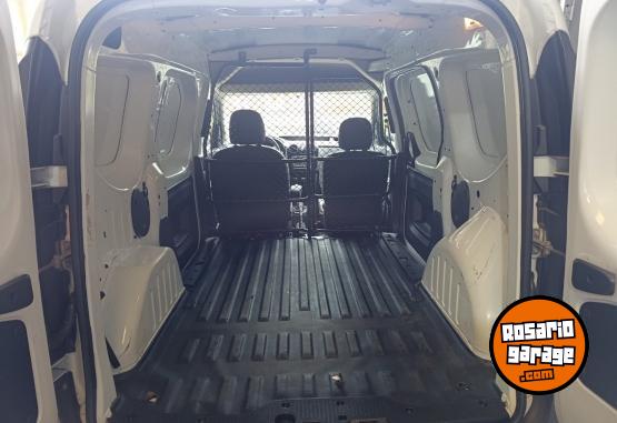 Utilitarios - Renault Kangoo 2021 Nafta 132000Km - En Venta