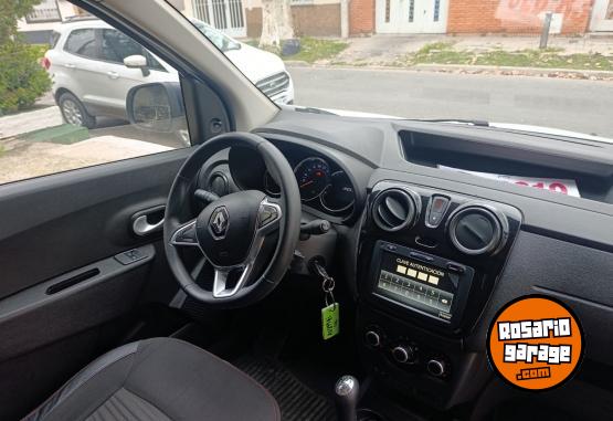 Utilitarios - Renault Kangoo 2021 Nafta 132000Km - En Venta