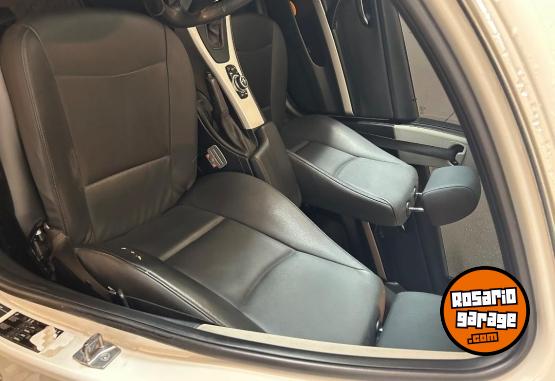 Autos - Bmw 325 2011 Nafta 143000Km - En Venta
