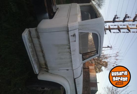 Camiones y Grúas - Cabina Dodge 800 600 200 - En Venta