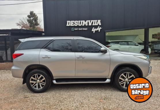 Camionetas - Toyota SW4 SRX A/T 7A 2018 Diesel 140000Km - En Venta