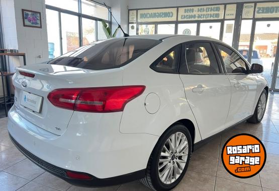 Autos - Ford FOCUS SE PLUS 2016 Nafta 110000Km - En Venta