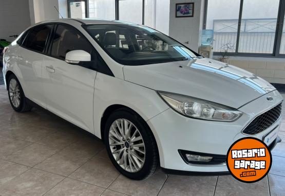 Autos - Ford FOCUS SE PLUS 2016 Nafta 110000Km - En Venta