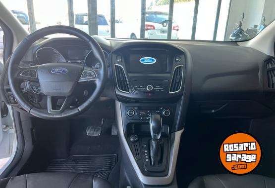 Autos - Ford FOCUS SE PLUS 2016 Nafta 110000Km - En Venta