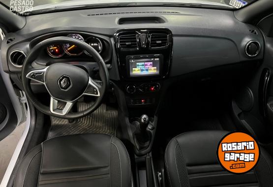 Autos - Renault Logan Intens 1.6 2023 Nafta 26300Km - En Venta