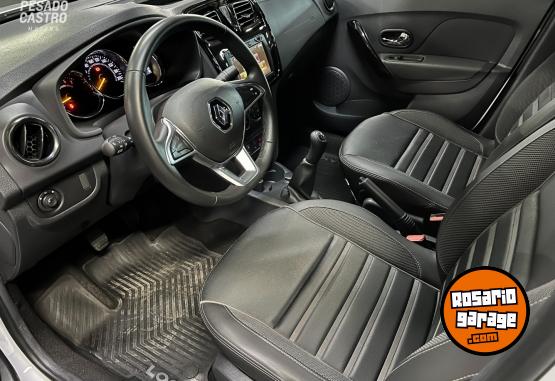 Autos - Renault Logan Intens 1.6 2023 Nafta 26300Km - En Venta