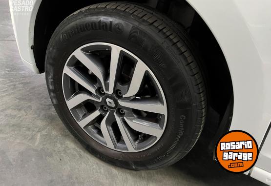 Autos - Renault Logan Intens 1.6 2023 Nafta 26300Km - En Venta