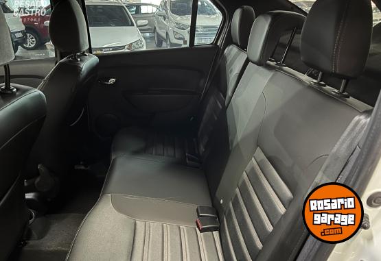 Autos - Renault Logan Intens 1.6 2023 Nafta 26300Km - En Venta