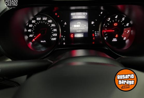 Autos - Fiat Cronos Pack Plus Drive 2025 GNC 13500Km - En Venta