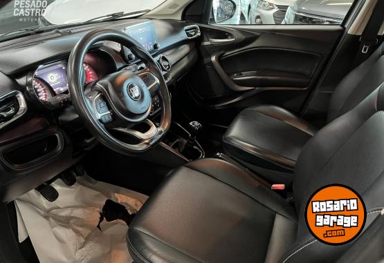 Autos - Fiat Cronos Precision 1.8 2021 Nafta 60900Km - En Venta