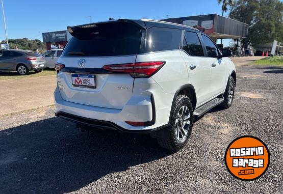 Camionetas - Toyota SW4 4X4 SRX 2.8 TDI 6 AT 2023 Diesel 90000Km - En Venta