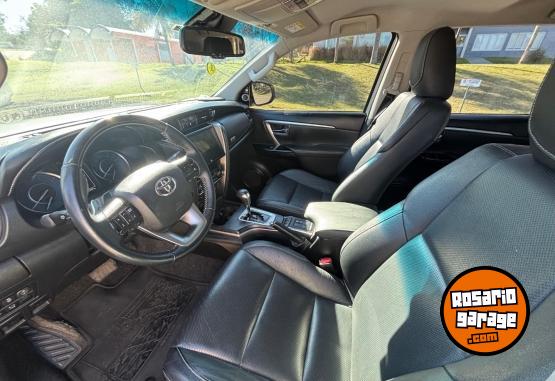 Camionetas - Toyota SW4 4X4 SRX 2.8 TDI 6 AT 2023 Diesel 90000Km - En Venta