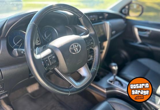 Camionetas - Toyota SW4 4X4 SRX 2.8 TDI 6 AT 2023 Diesel 90000Km - En Venta